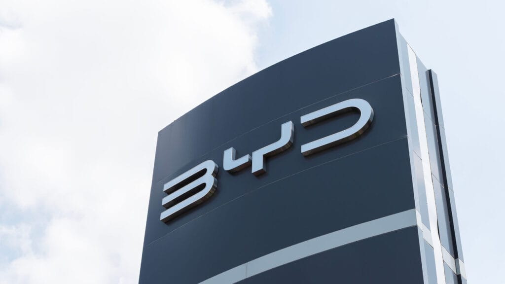 BYD’nin Yükselişi: Sadece Araba Değil, Bir Teknoloji Devrimi!