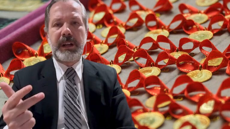 İslam Memiş’ten Altın Tahmini: Gram Altın Ne Zaman Yükselecek?