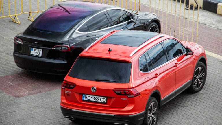 VW’nin Yükselişi, Tesla’nın Düşüşü: Otomotivde Devrim!