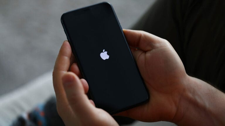 iPhone 20: Tam Ekran Devrimi Gerçekleşiyor mu?